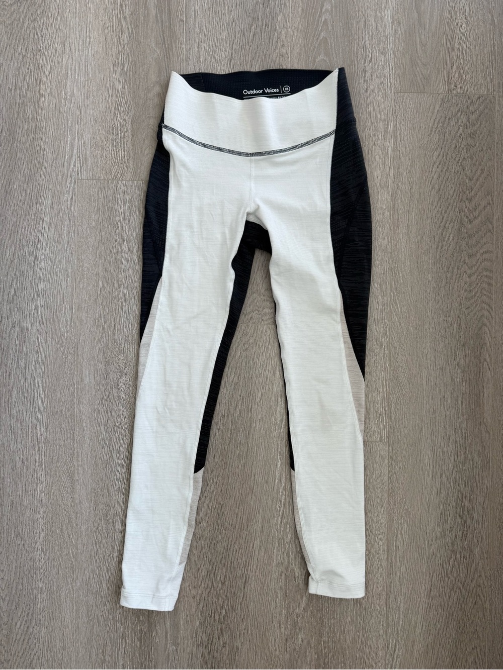 Outdoor Voices Black and White Colorblock Leggings
